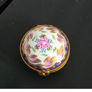 Limoges France Peint Main Porcelain Floral Trinket Pill Box Signed Vanity Gold